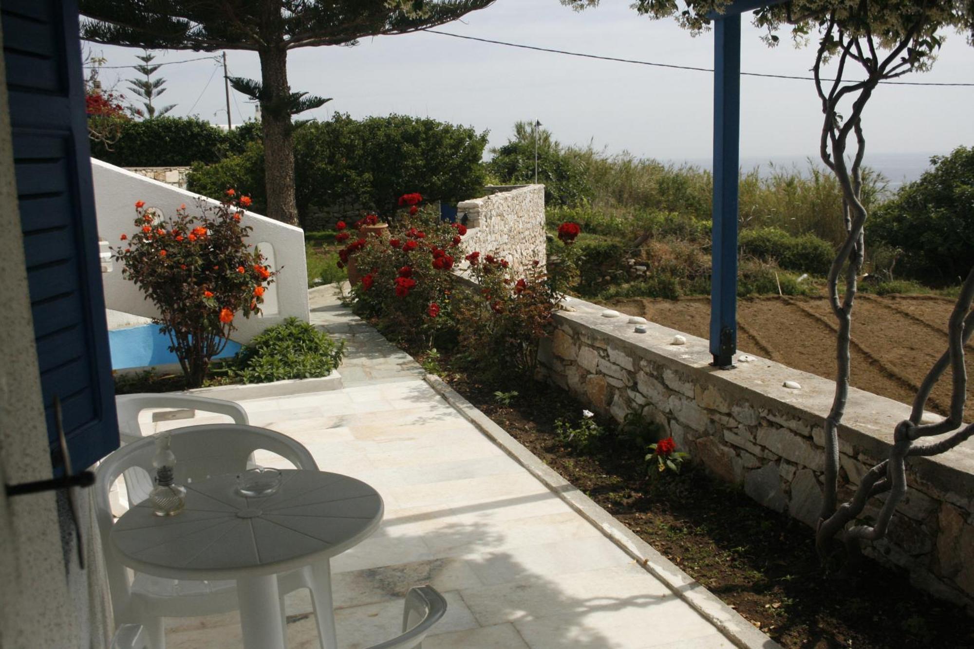 Flora'S Apartments Apollon  Extérieur photo